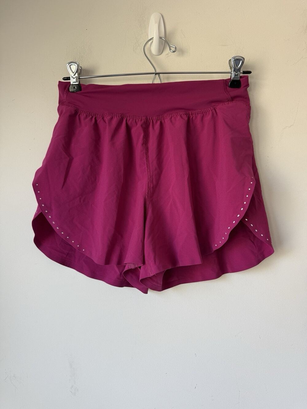 Lululemon Find Your Pace High Rise Running Shorts Women Size 4 Burgundy 3” Lined